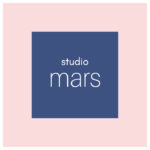 "Logo rose et bleu du Studio Mars architecture et décoration d'Intérieur Paris 18ème arrondissement"